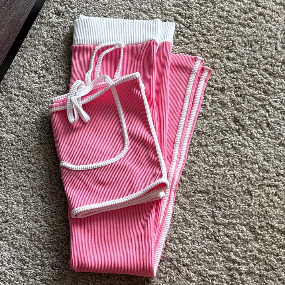Pink seamless Ribbed Lounge legging set with White Trim